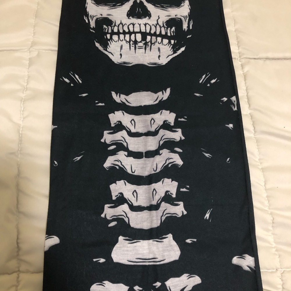 Skull Neck Gaiter